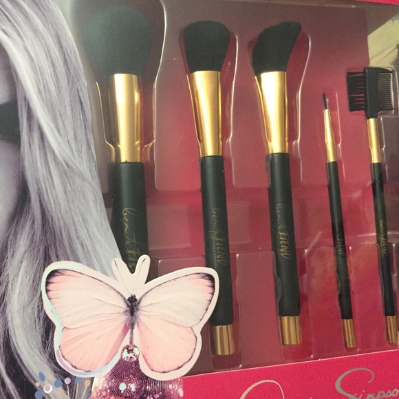 Makeup Brush Collection - Picture 2 of 4